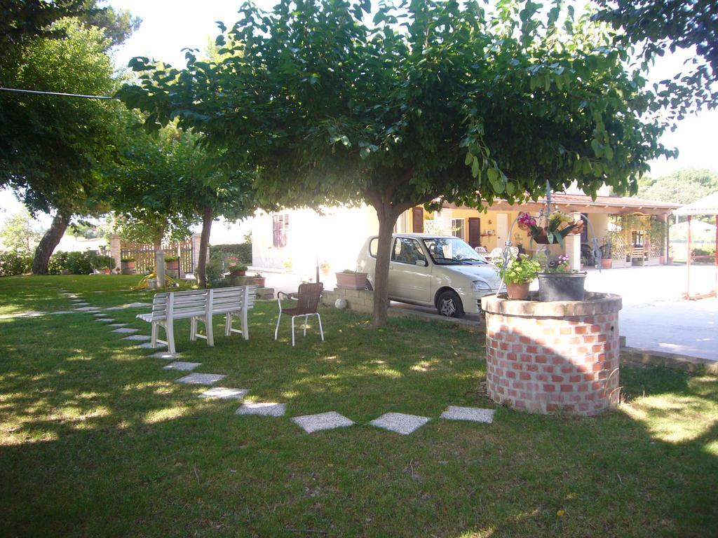 Agriturismo Al Rifugio Divino Belvedere Ostrense Extérieur photo