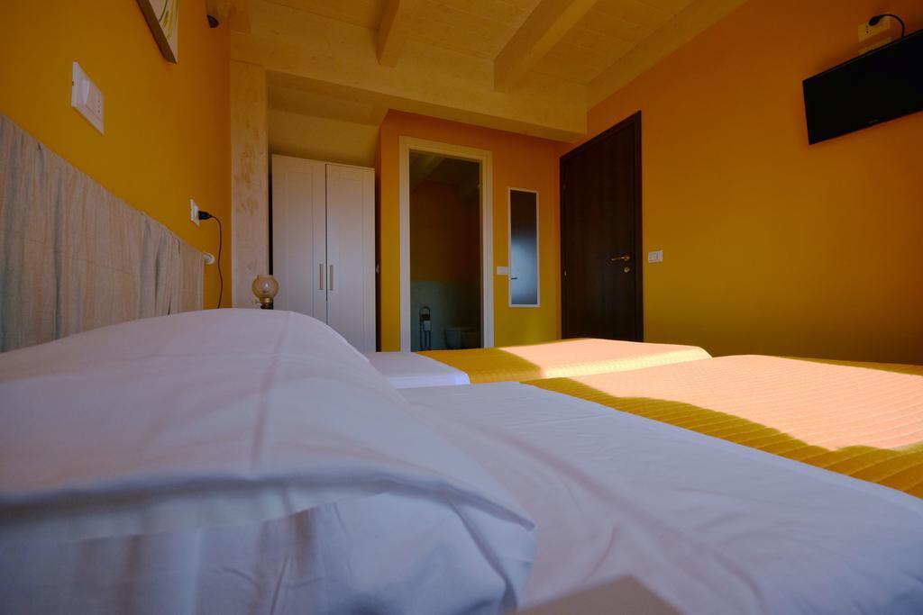 Agriturismo Al Rifugio Divino Belvedere Ostrense Extérieur photo